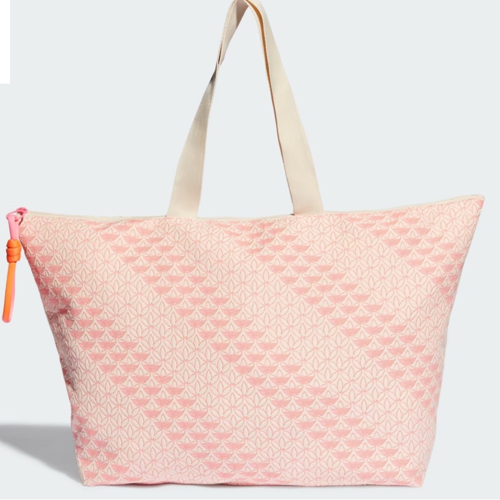 Quilted trefoil shopper tote